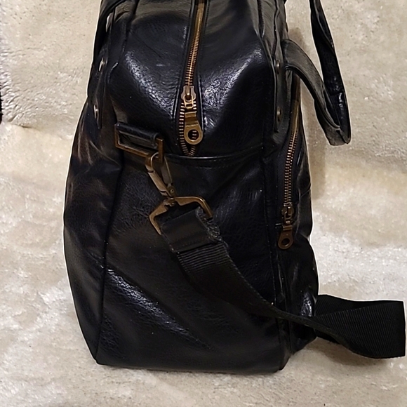 Samsara a collection from Matt and Nat - Picture 4 of 6